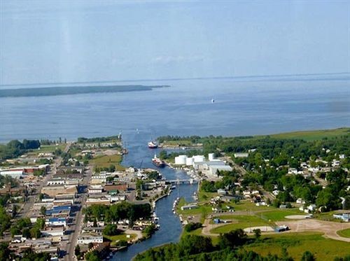 Continental Inn Cheboygan Luaran gambar