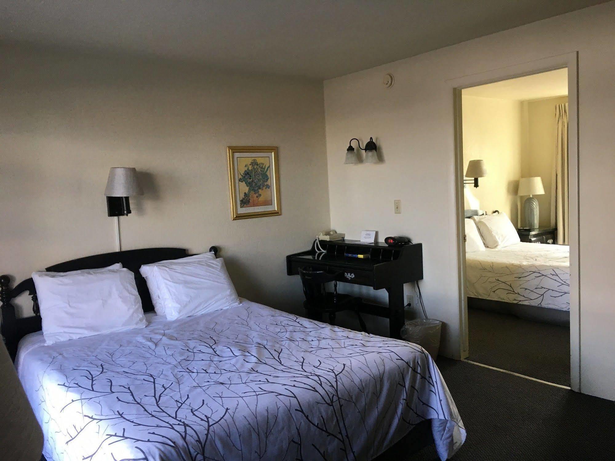 Continental Inn Cheboygan Luaran gambar